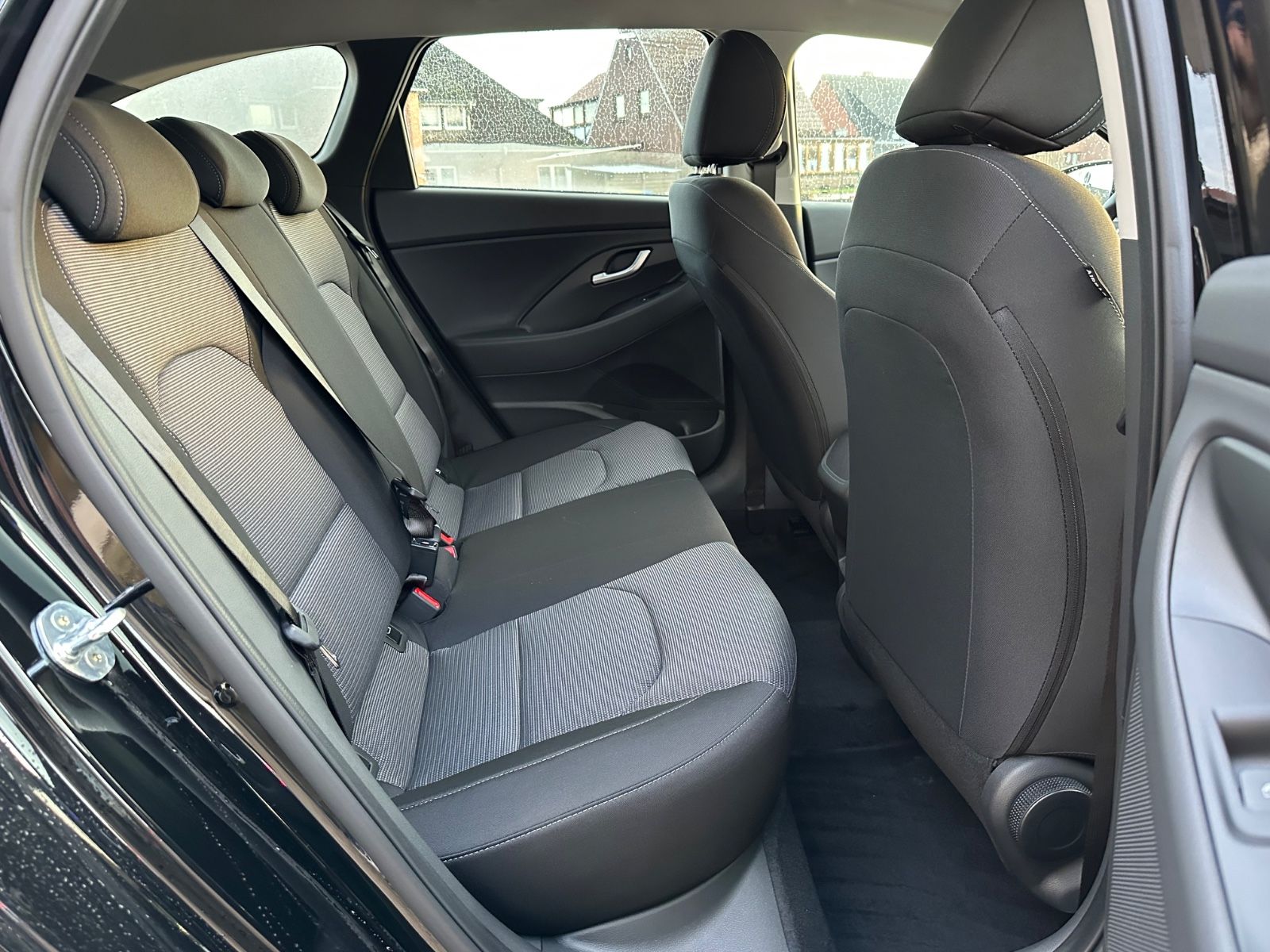 Fahrzeugabbildung Hyundai i30 Kombi 1.5 T-GDI Go DCT NAVI/LED/PDC/SHZ/VIRT