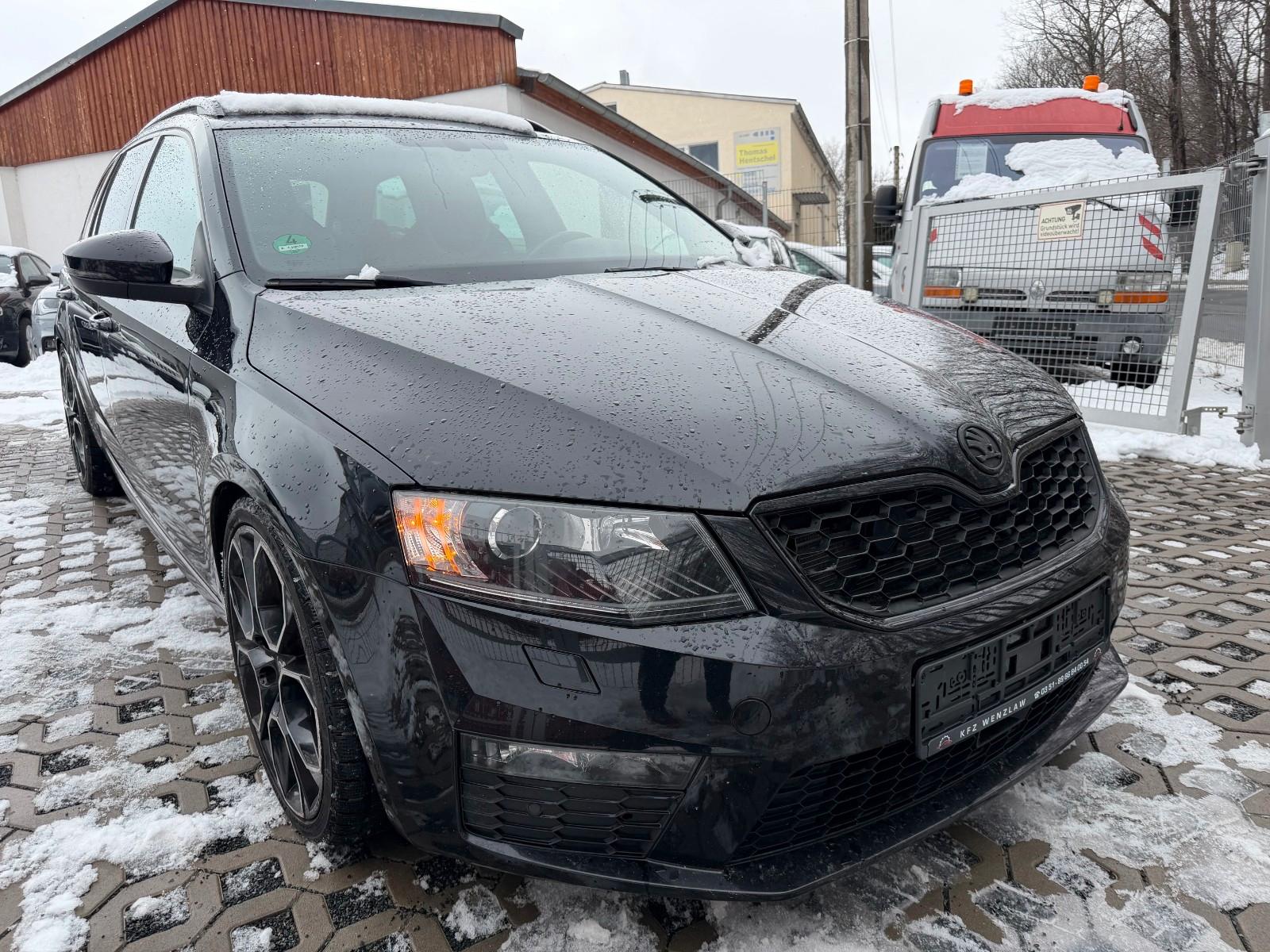 Skoda Octavia 2.0TSI RS Combi*DAB*DSG*Xenon*Navi*Leder