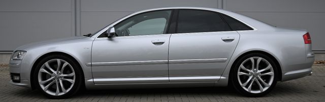 Audi S8 5.2 quattro