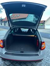 Skoda Octavia 2.0 TSI RS Combi RS - Skoda Octavia: Grau, Stoff, Beheizbares Lenkrad