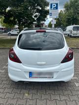 Opel Sportlicher Opel Corsa D mit Ambientebeleu... - Opel Corsa: D Sport