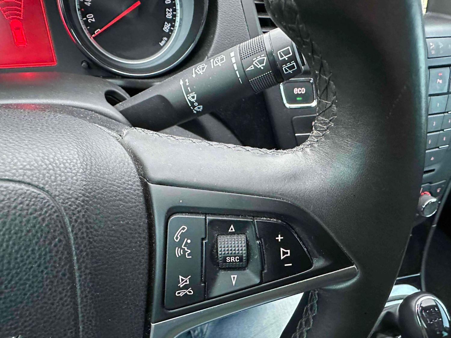 Opel Insignia 2013 — photo 22