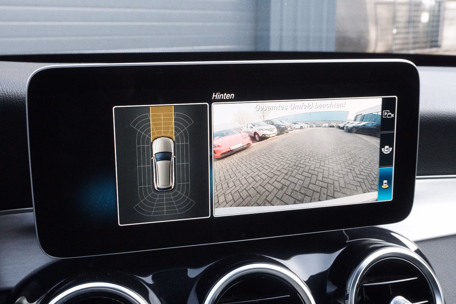 Mercedes-Benz C 300T AMG Multib RFK PANO SHZ NAV Ambiente ACC