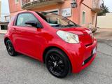 Toyota iQ 1.0 Sol - rote Toyota IQ