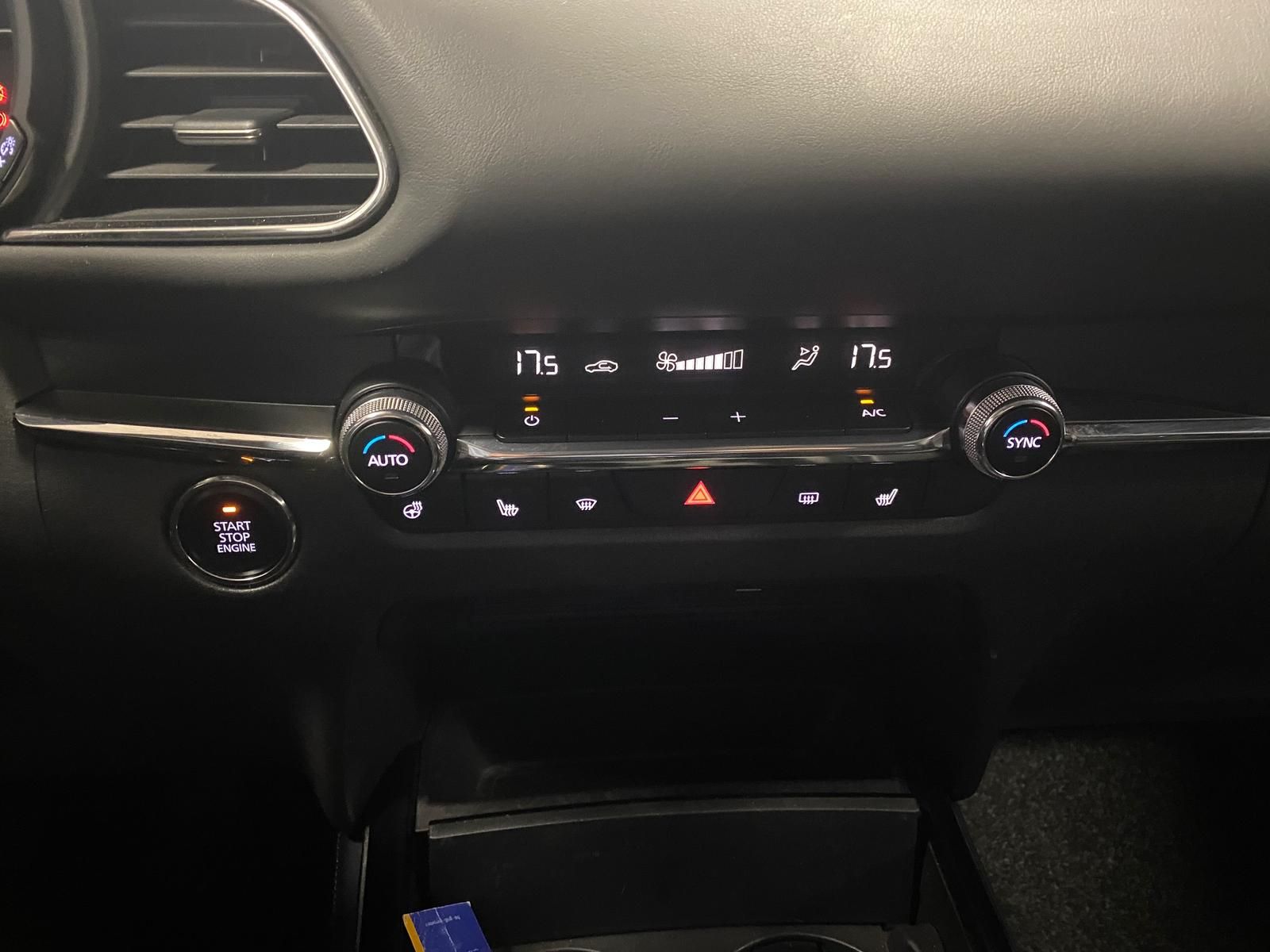 Fahrzeugabbildung Mazda CX-30 APP+KLIMA+RFK+PDC+NAVI+SITZHEIZ+Head-Up+An