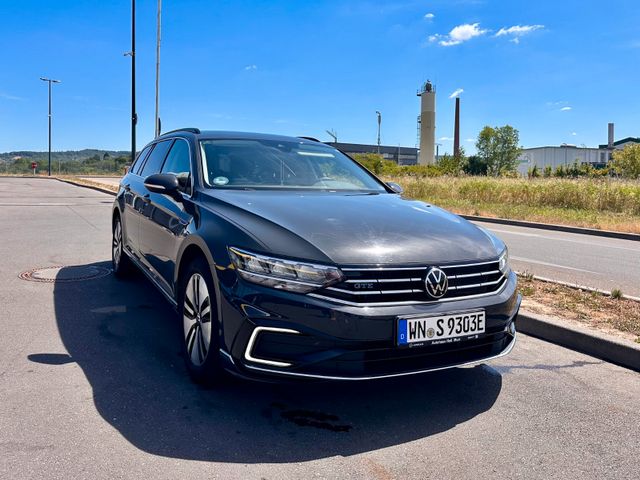 VW Passat Variant GTE 1.4 TSI DSG*LED*ACC*8fach*AHK