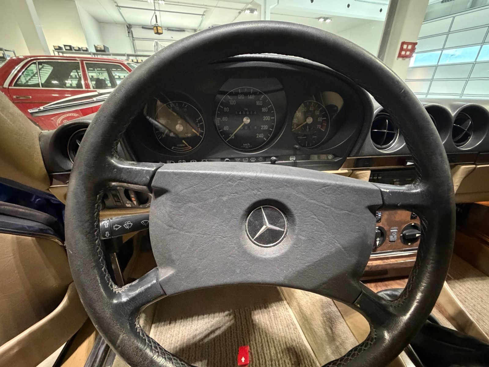 Fahrzeugabbildung Mercedes-Benz SL 300
