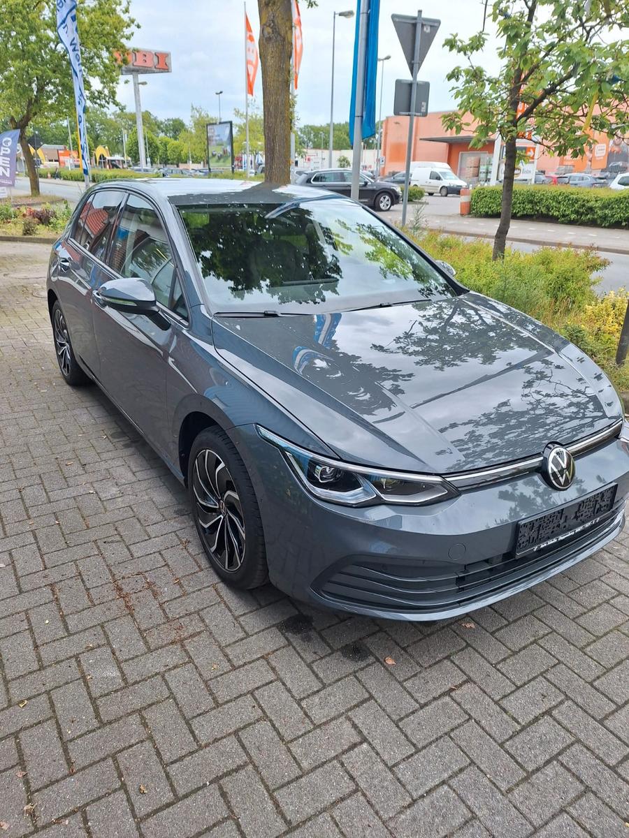 Volkswagen Golf VIII Lim. Life 1.5 eTSI Euro 6d