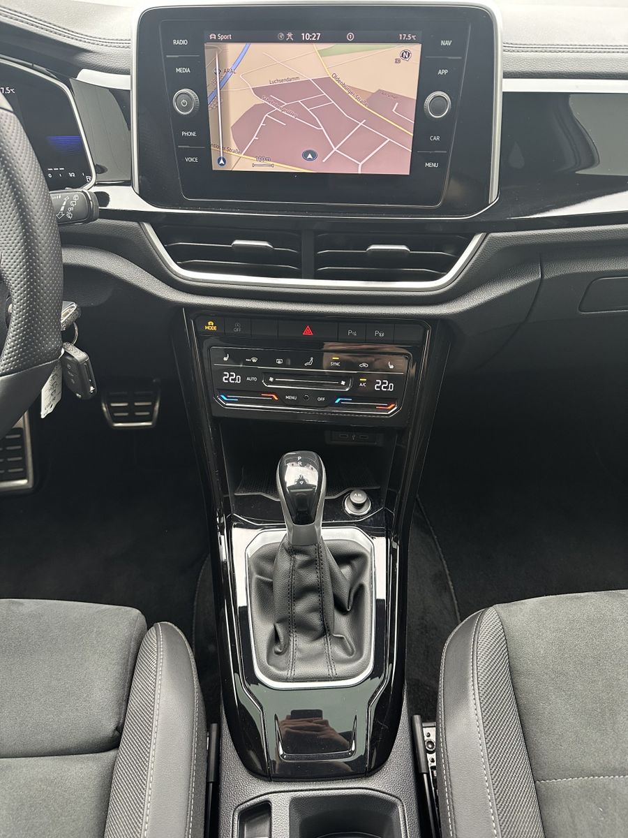 Fahrzeugabbildung Volkswagen T-Roc 2.0 TDI DSG R-Line NAV+MATRIX+PANO+ACC+SHZ