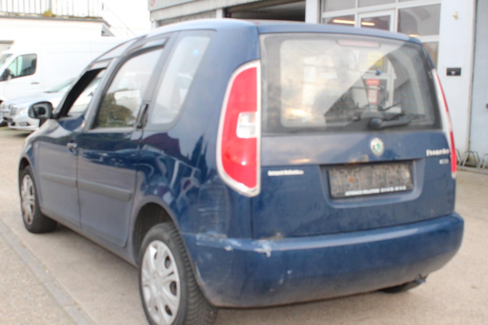 Skoda Roomster 2009 — interior