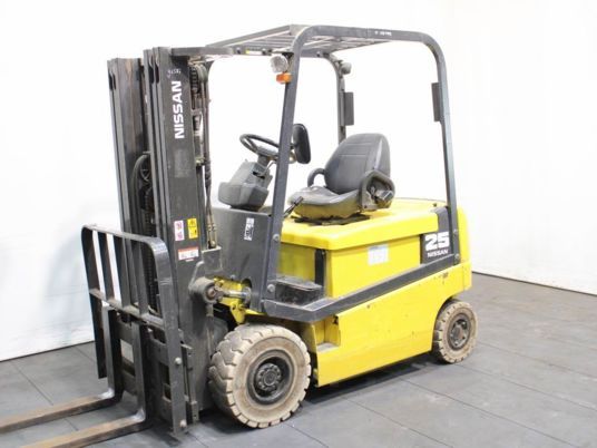 Nissan Q 02 L 25 CU