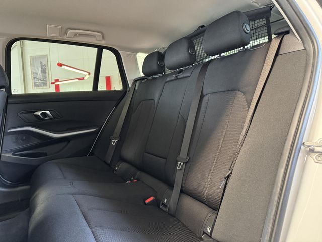 BMW 320 — Foto 31