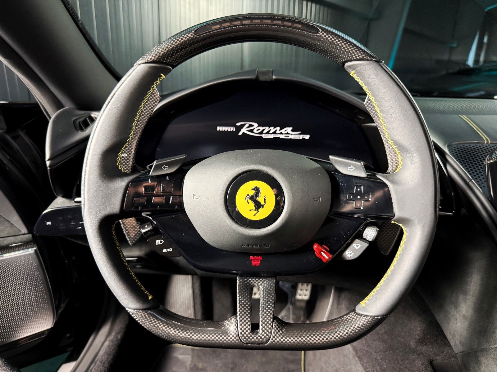 Fahrzeugabbildung Ferrari Roma Spider + Carbon + Daytona + ACC + 360 Grad
