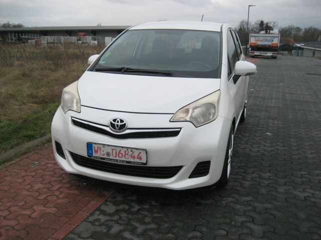 Toyota Verso-S Life