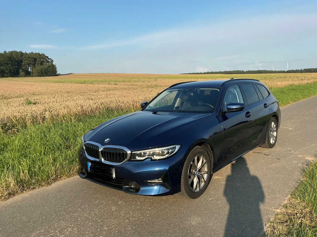 Image of BMW 320