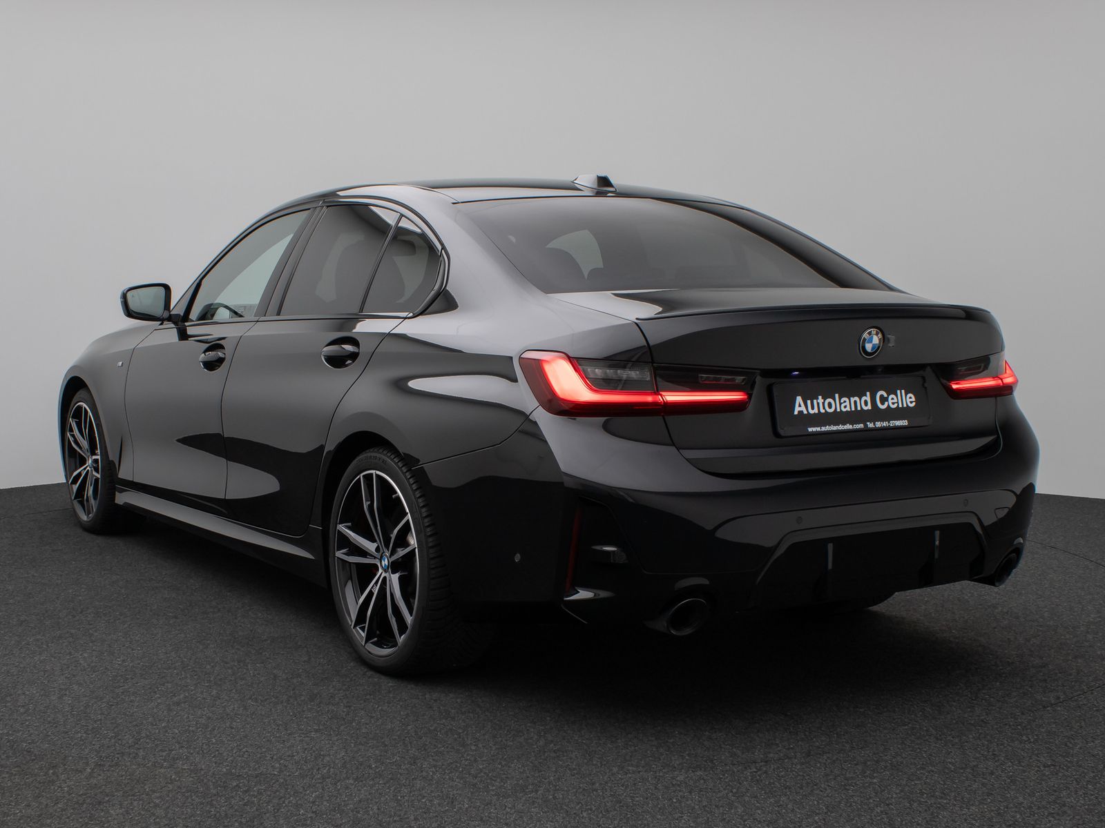 Fahrzeugabbildung BMW 320i M SportPro Glasdach Kamera HUD DAB HiFi 19"