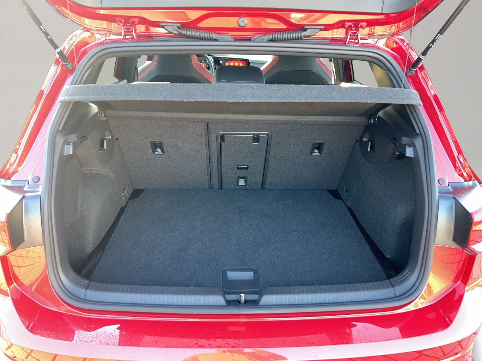 Golf VIII GTI Clubsport, ACC, RearView, Estoril