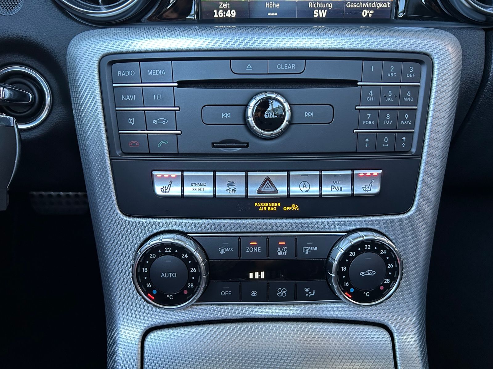 Fahrzeugabbildung Mercedes-Benz SLC 300 Roadster AMG Line KLIMA LED NAVI