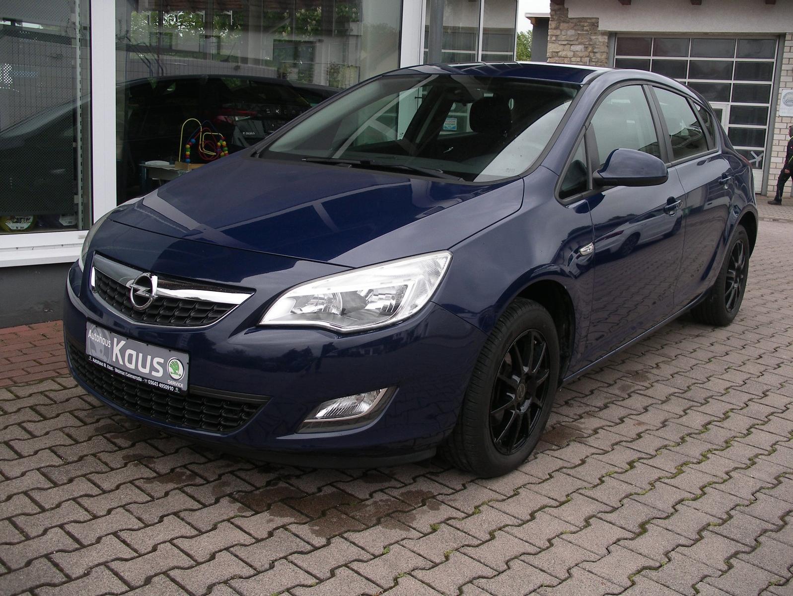 Opel Astra J Lim. 5-trg. Design Edition