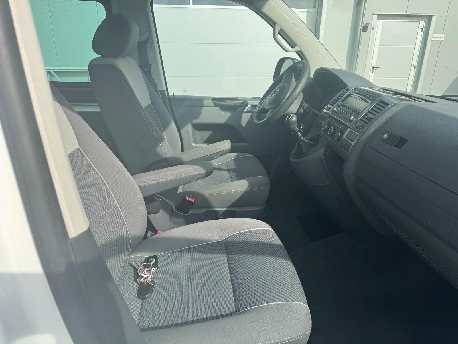 VOLKSWAGEN T5 MULTIVAN STARTLINE 2.0 TDI 140CH - 1ERE MAIN - CHAUFFAGE STATIONNAIRE - CLIMATISATION - BVM - HISTORIQUE ENTRETIEN COMPLET