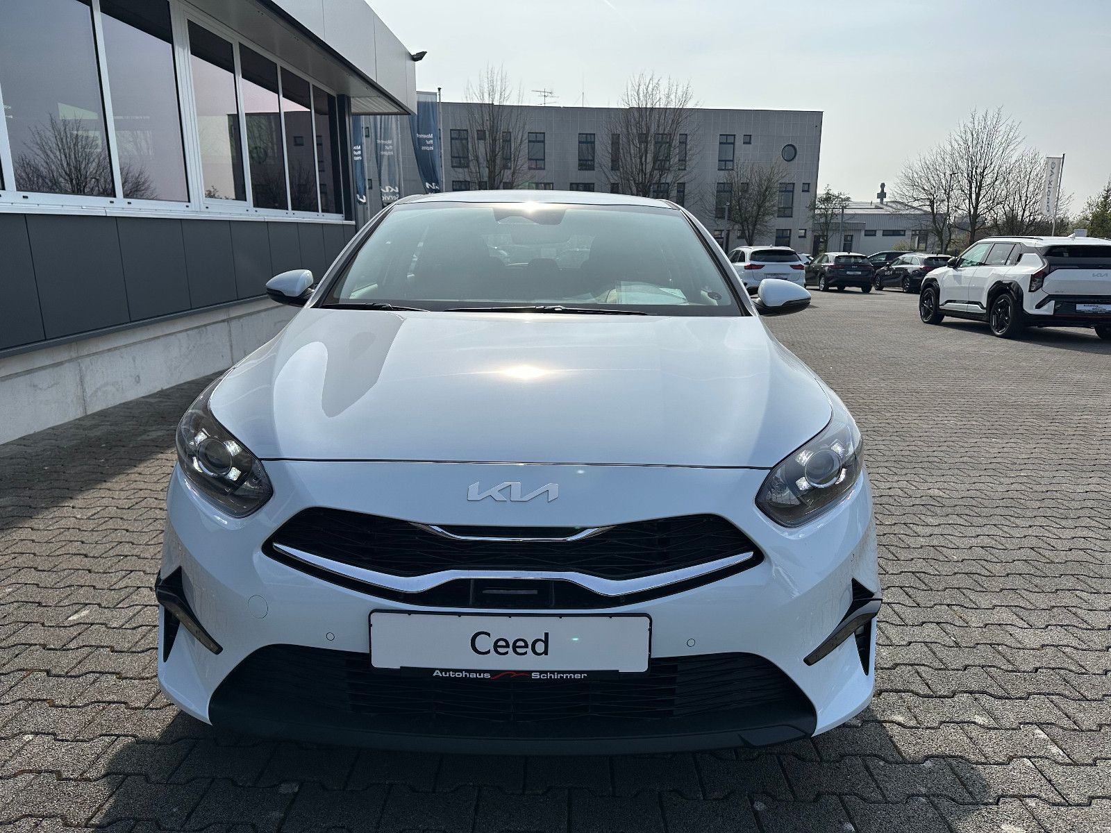 Fahrzeugabbildung Kia cee'd / Ceed 1.0 T-GDI Ultimate Edition MT