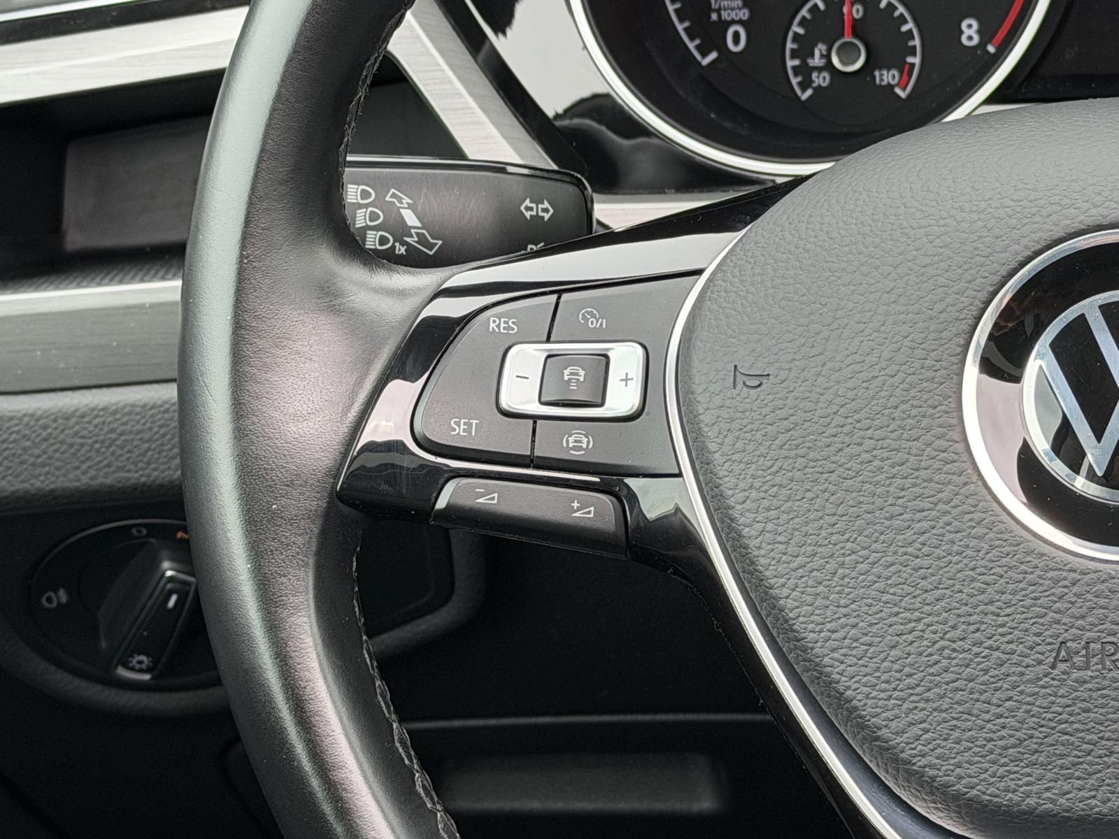 Volkswagen Touran Comfortline Pano ACC Familypaket LED, миниатюра 10