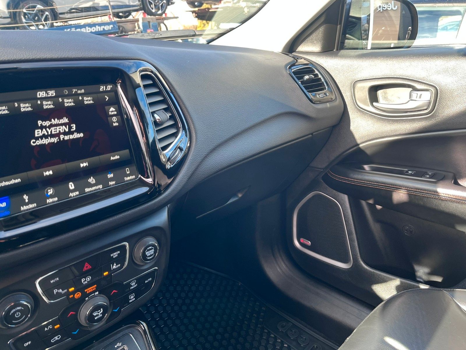 Fahrzeugabbildung Jeep Compass Limited 4WD