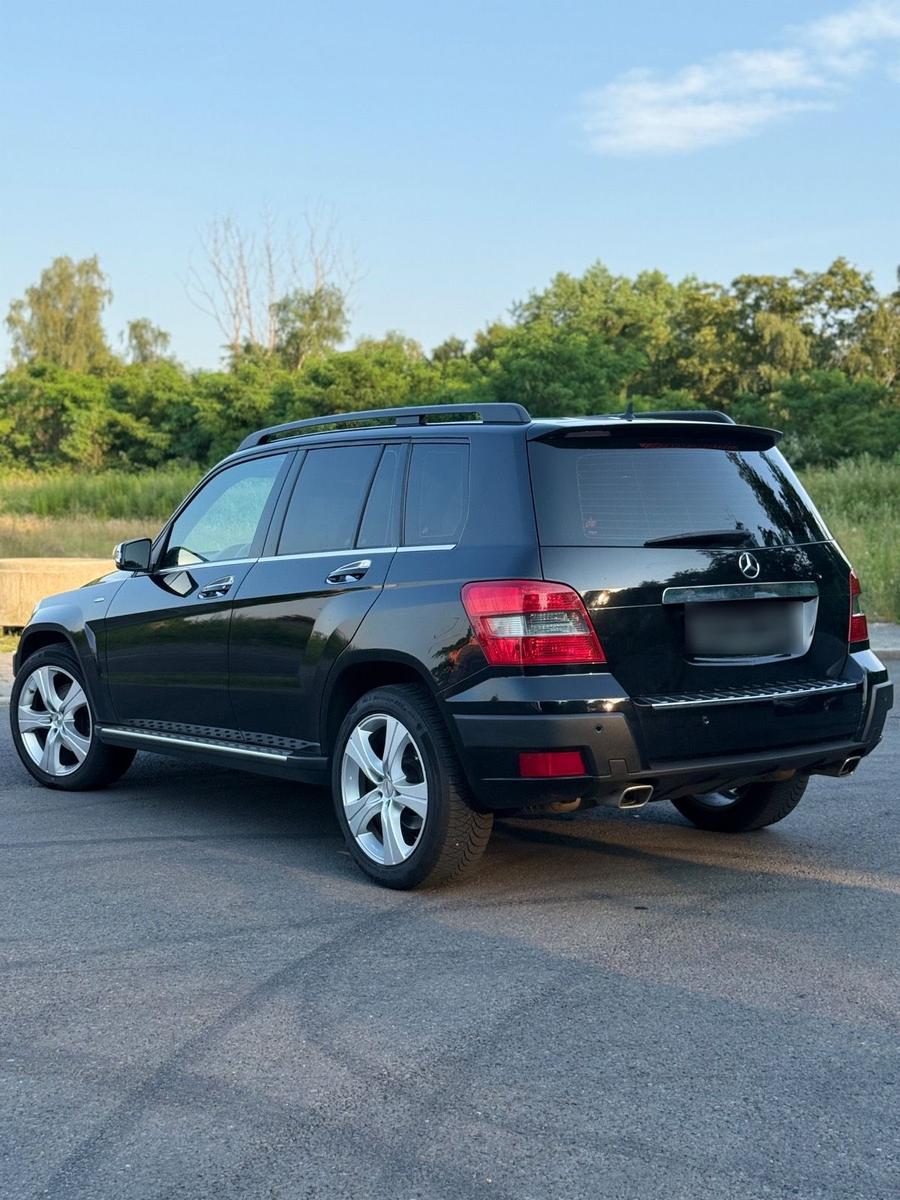 Mercedes-Benz GLK220 2009 — engine 170 HP (125kW)