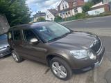 Skoda Yeti 2.0 TDi DSG Automatik 4 × 4 navi euro 5 - Skoda Yeti: Eu