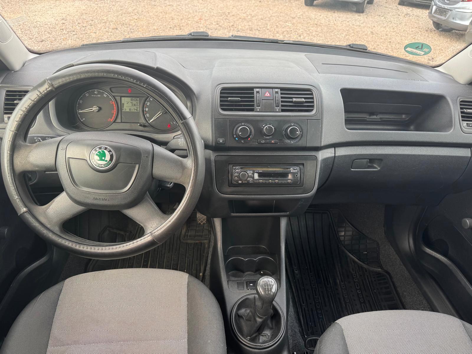 Skoda Fabia 2010 — photo 6