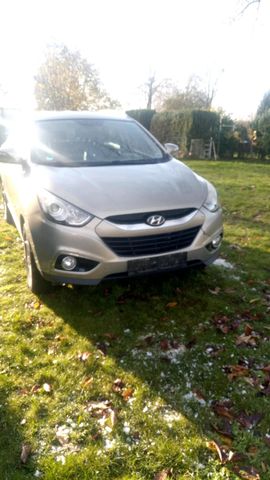 Hyundai Tucson ix35 1Hand