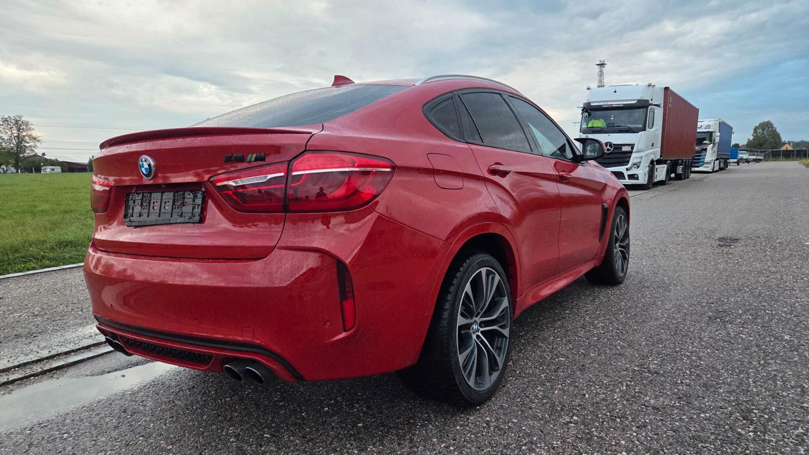 BMW X6 M Servoschliessung Panorama