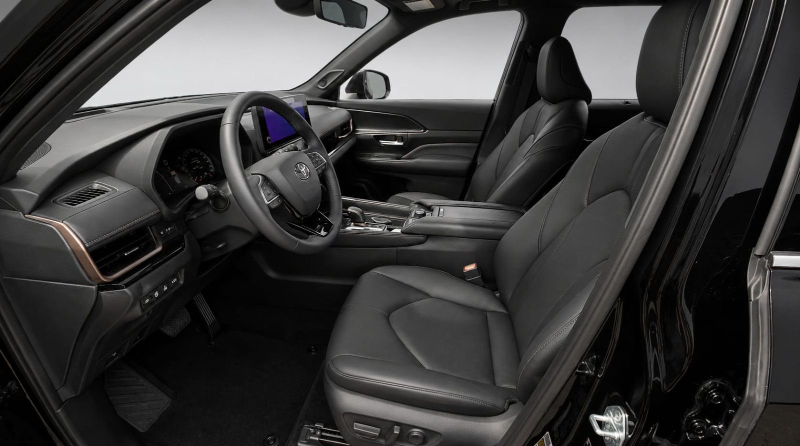 Fahrzeugabbildung Toyota GRAND Platinum Max T1: 68.000 EURO Stock !!!