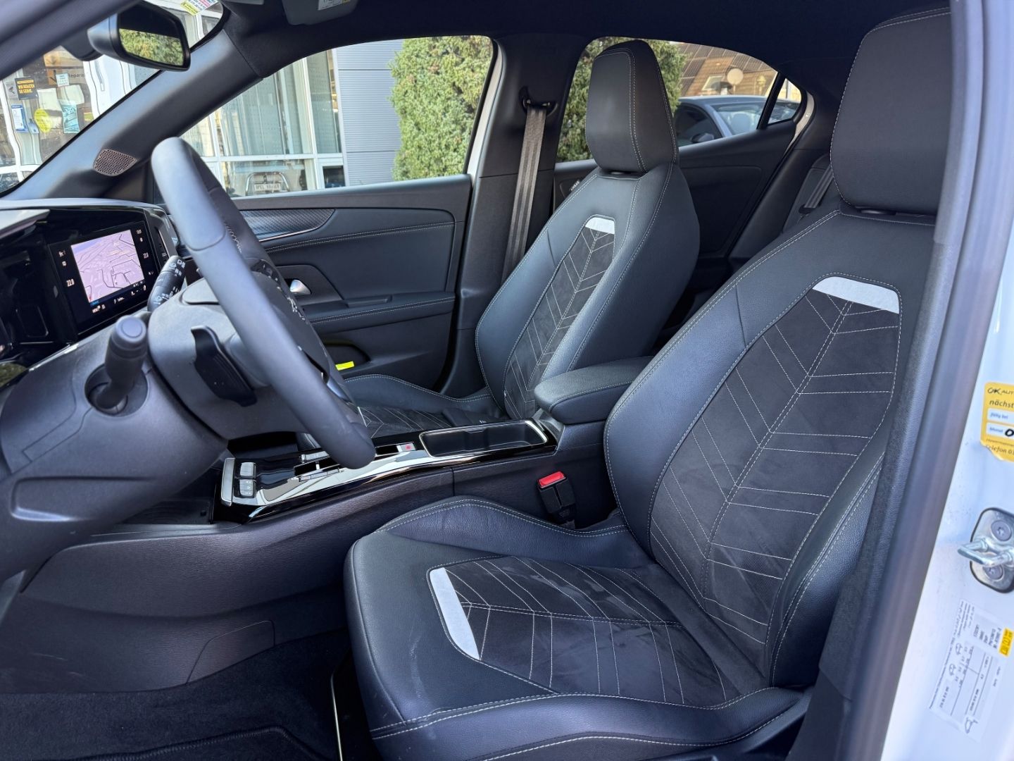 Fahrzeugabbildung Opel Mokka Ultimate Top Zustand +SHZ+LHZ+Kamera