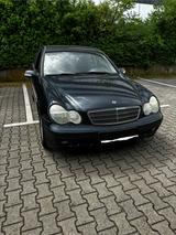Mercedes-Benz 200 - Mercedes-Benz 200 in Frankfurt (Main)
