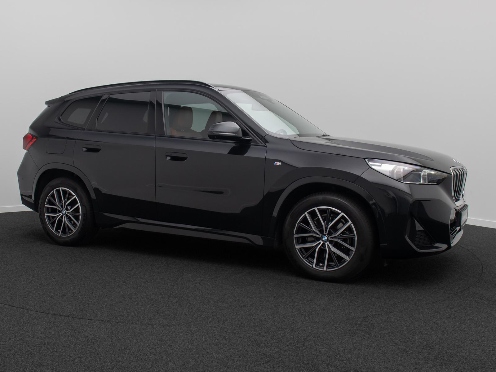 BMW X1 sD20i M Sport AHK 360°ACC HUD DAB Komfort 18", миниатюра 4