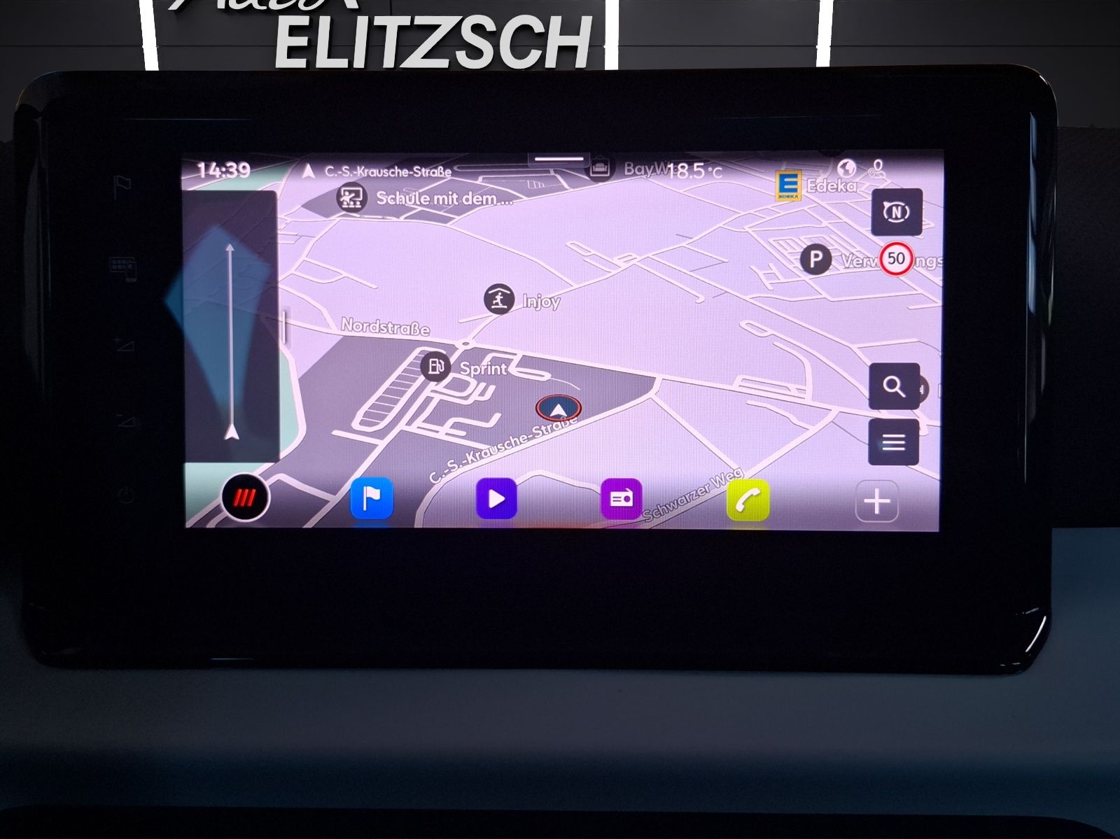 Fahrzeugabbildung SEAT Arona TSI Style LED Navi RFK SHZ GRA APP