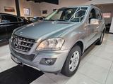 Mercedes-Benz ML 300 CDI BlueEfficiency 4Matic,Leder,Navi,Sch - Mercedes-Benz ML 300: Cdi