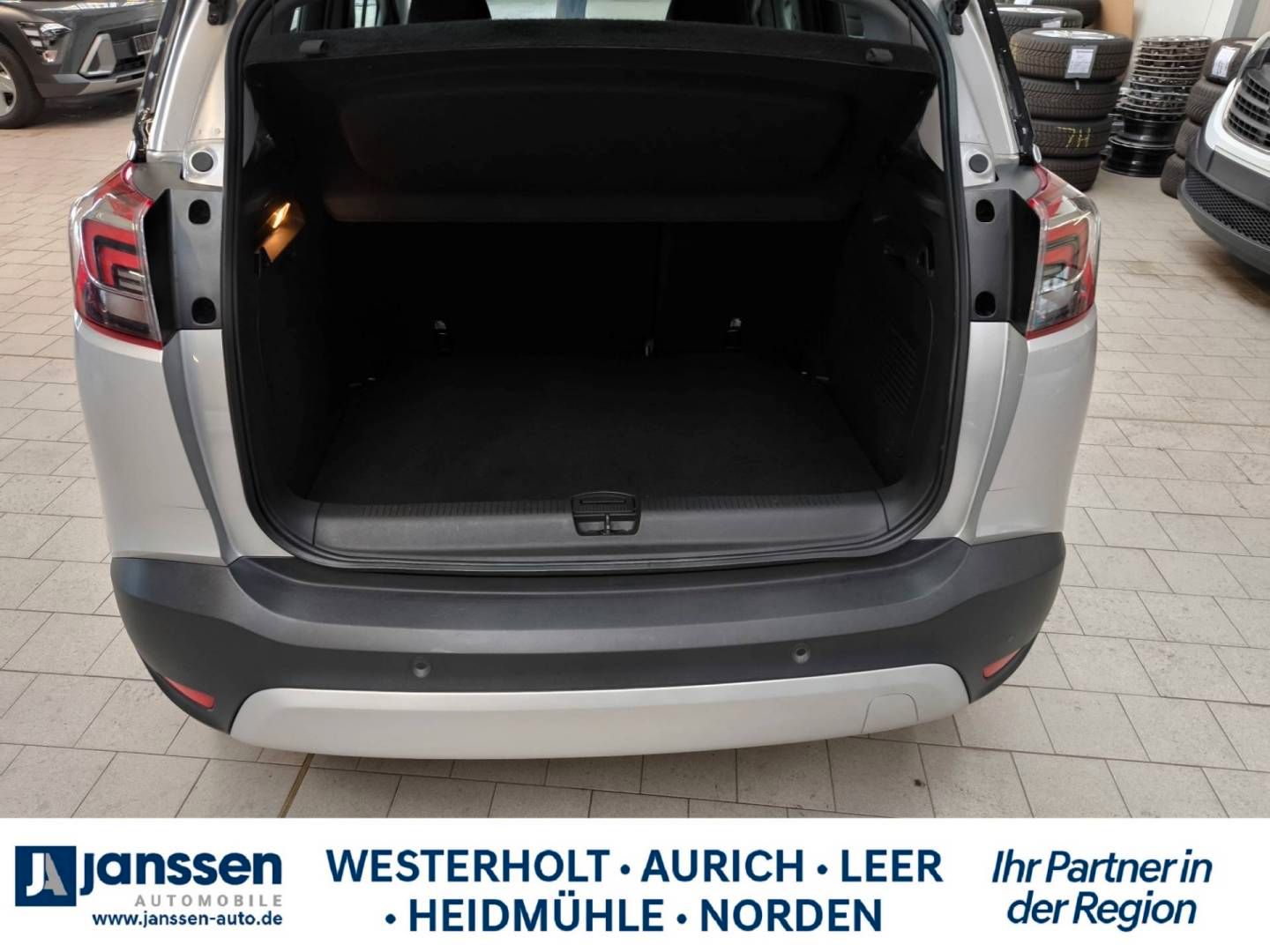 Fahrzeugabbildung Opel Crossland X 1.2 Start/Stop Design Line
