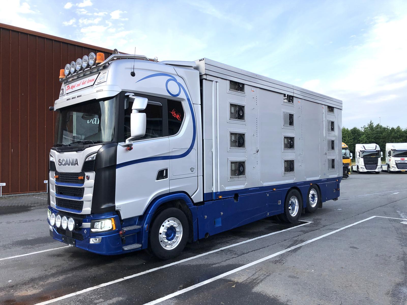 Scania S 660 Live stock Finkl isolierte 4-stock mit ven
