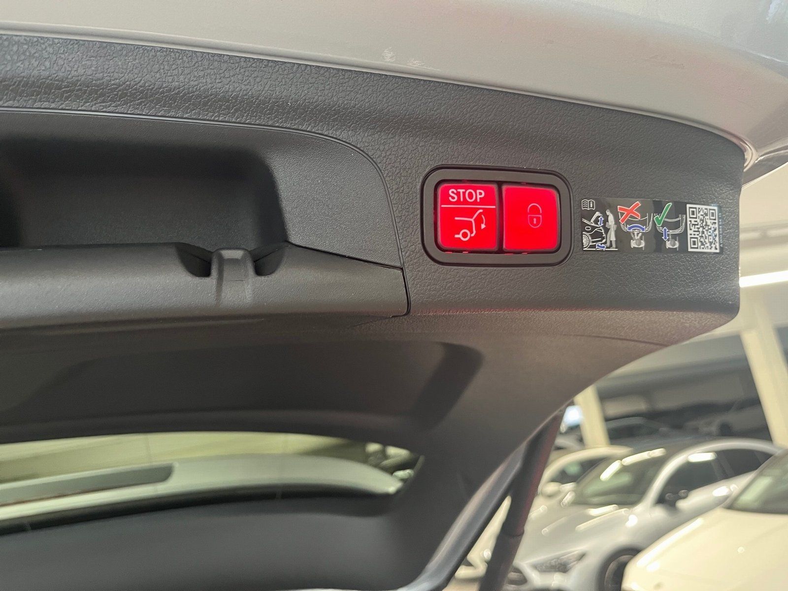 Fahrzeugabbildung Mercedes-Benz GLE 350 de 4M AMG*Distroni*360*Airmatic*AHK*Pano