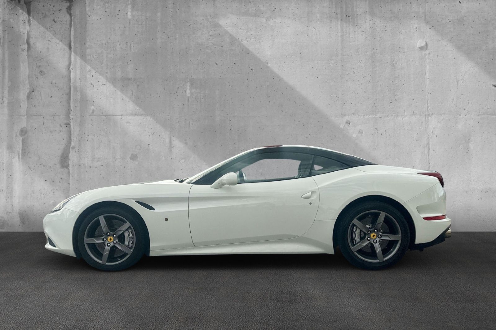 Fahrzeugabbildung Ferrari California T*BiColor*Dt Auto*Diamond Stitching