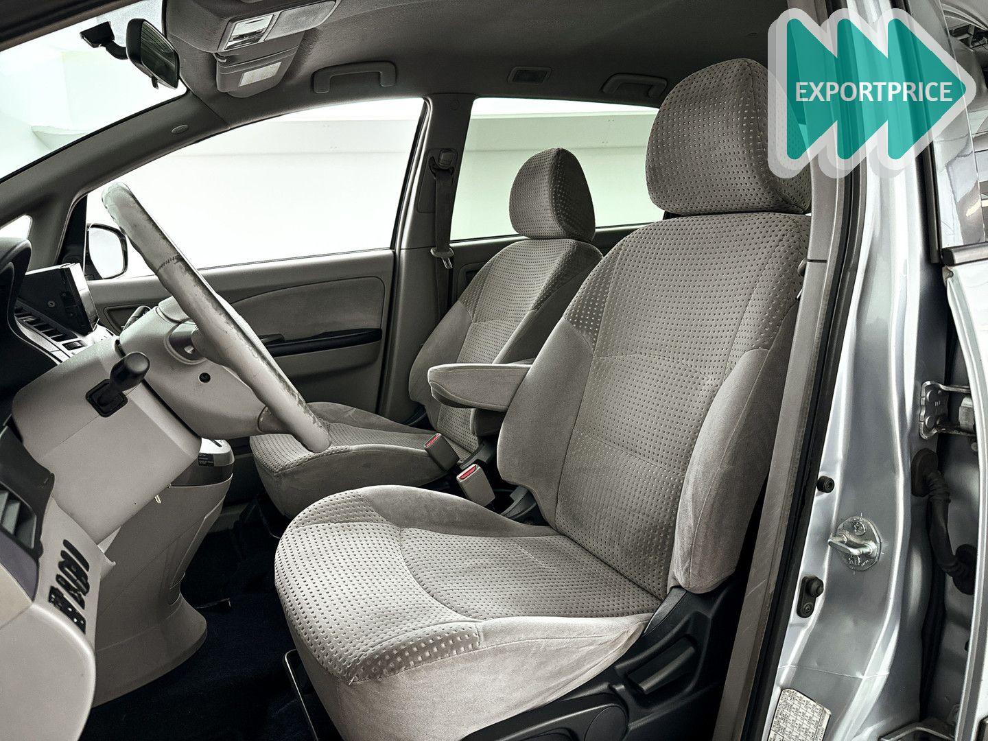 Mitsubishi Grandis 2005 — photo 6