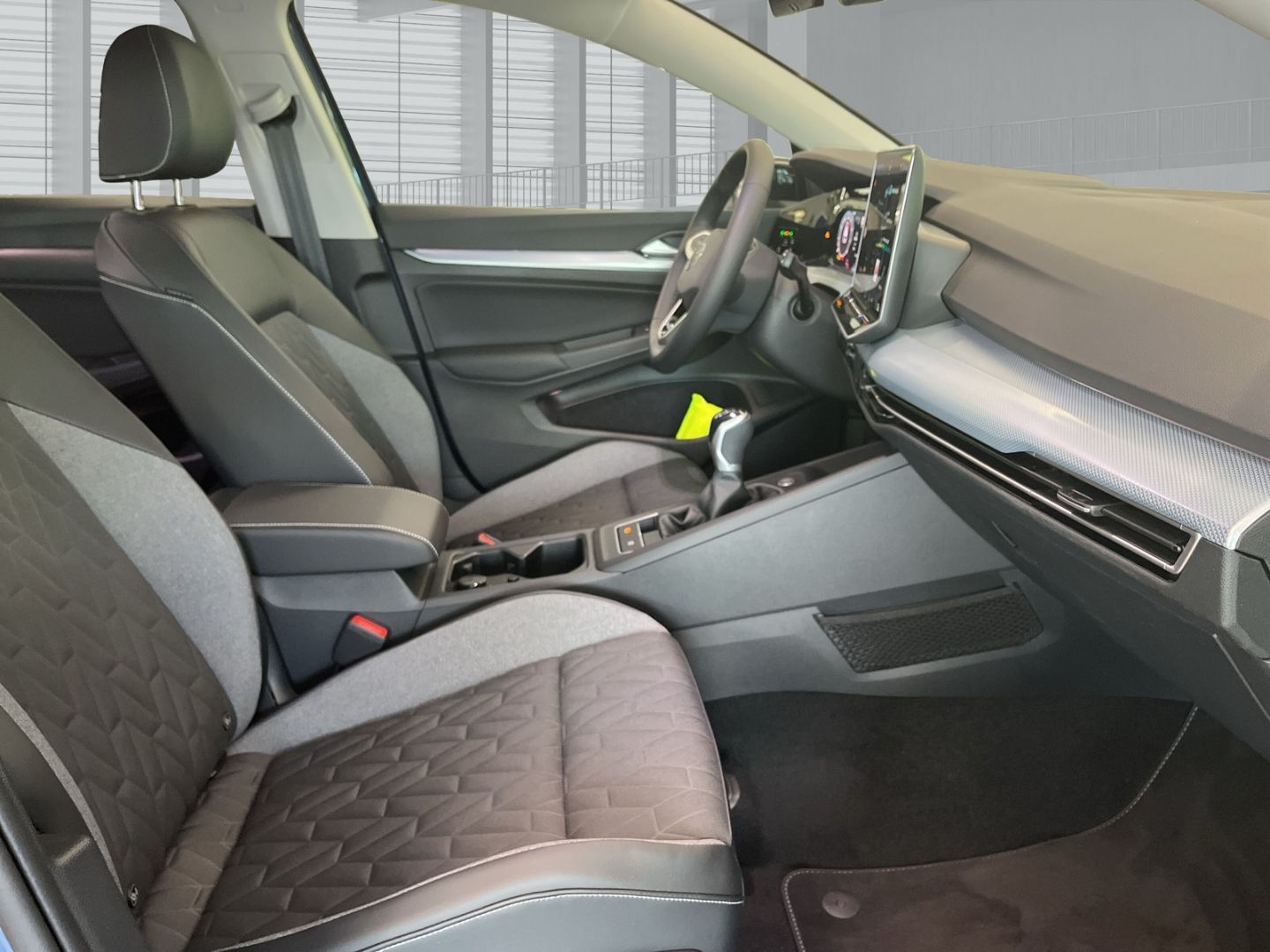 Fahrzeugabbildung Volkswagen Golf Energy Life 1.5 TSI AHK-el. klappb. Navi Di