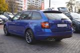 Skoda Octavia Combi 2.0 RS 245 DSG LED Navi AHK Kamera - Skoda Octavia: Blau, RS