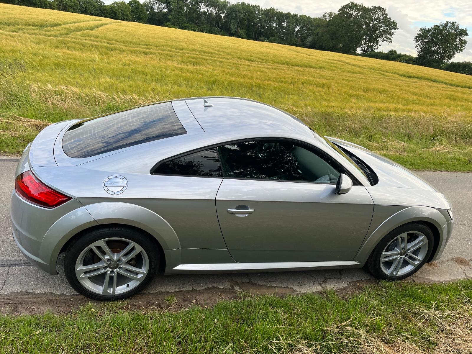 Audi TT Coupe 1.8 TFSI -Digi Tacho top