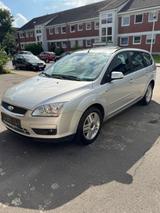Ford Focus 1,6 Ti-VCT Ghia Turnier Ghia - Ford Focus: Kombi, Ghia