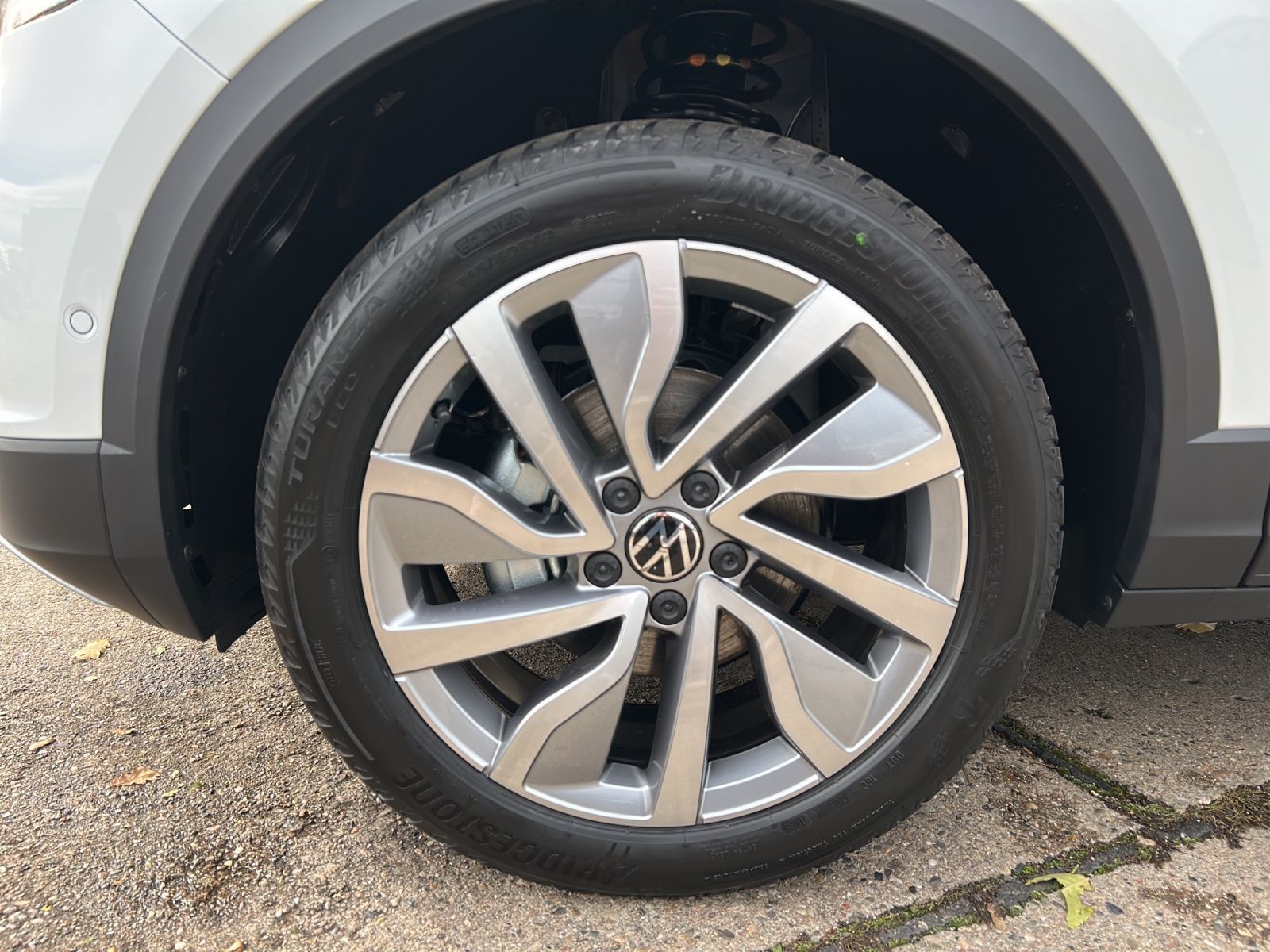 Fahrzeugabbildung Volkswagen T-Roc Goal TSI DSG LED+ ACC SH RearView Ambiente