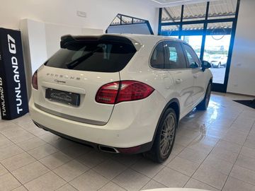 Porsche Cayenne - 7