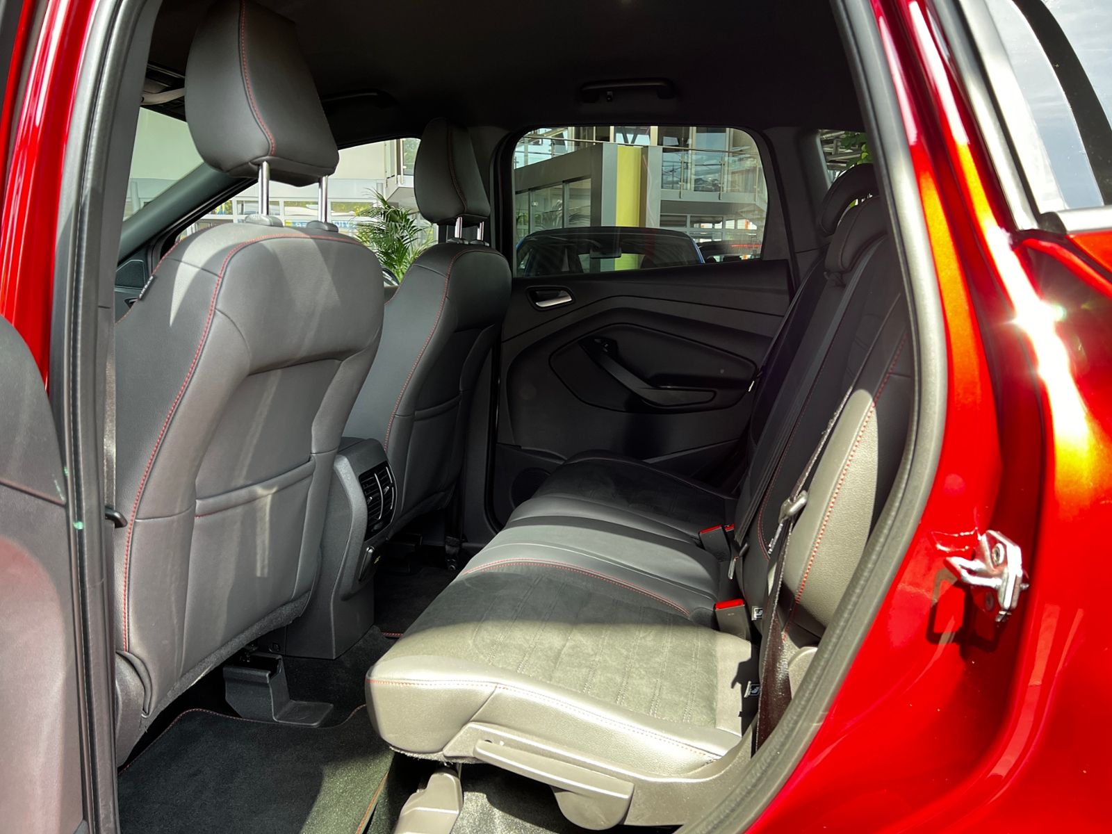 Fahrzeugabbildung Ford Kuga ST-Line Allrad RFK NAVI ALU